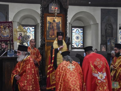 Празнична вечерня в храм “Св. Георги” в Ямбол