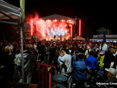Фестивалът на стоте войводи беше открит с музика и празнично настроение