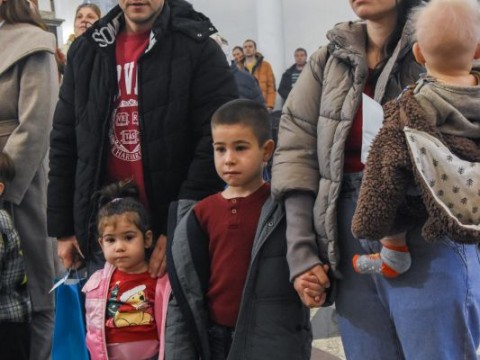 Подкрепа за многодетни семейства по случай Никулден