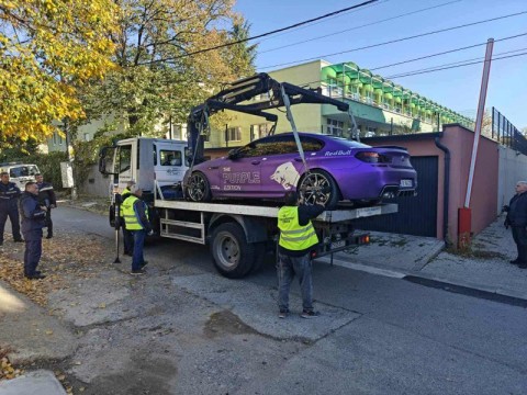 Полицията в Сливен е задържала водач на лек автомобил за дрифт и опит да осуети проверка