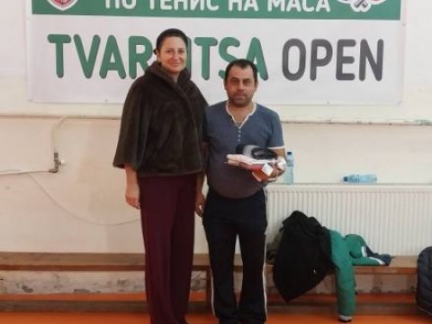 Открит турнир по тенис на маса в Твърдица – спортен дух, емоции и отлични резултати!