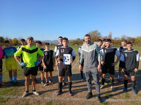 Футболни емоции и спортен хъс на Ученическите игри в Нова Загора