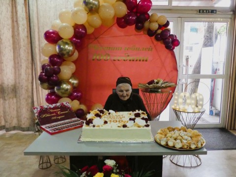 Кметът на Нова Загора уважи 100-годишния юбилей на Стана Минчева