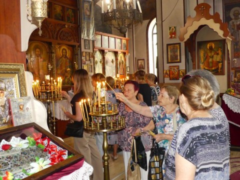Нова Загора отбеляза Успение Богородично с празнична литургия и поздрави към имениците
