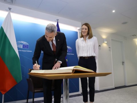 Андрей Гюров и Роберта Мецола обсъдиха сигурността, енергетиката и икономиката на ЕС