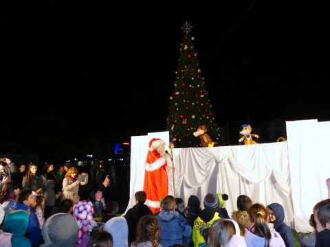 Новина: Коледната магия озари Нова Загора