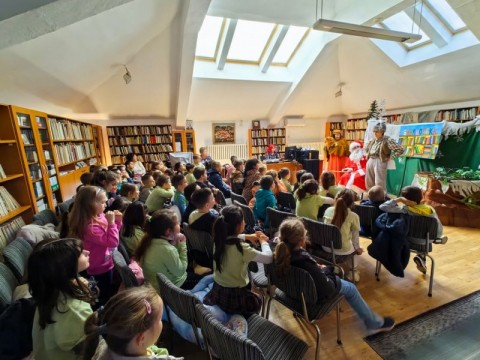 „Коледна магия“ 2025 завърши с награждаване в Регионална библиотека „Сава Доброплодни“ – Сливен