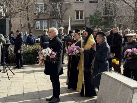 Заупокойна св. Литургия и панихида за блаженопочившия Сливенски митрополит Йоаникий