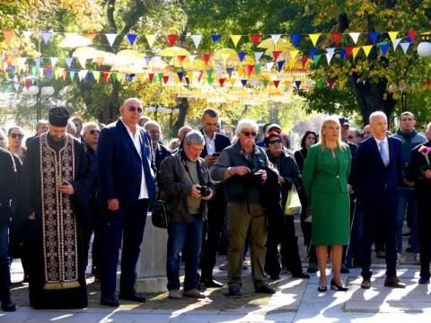 Нова Загора откри паметник на Стоян Омарчевски – родолюбеца, завещал на България Деня на народните будители