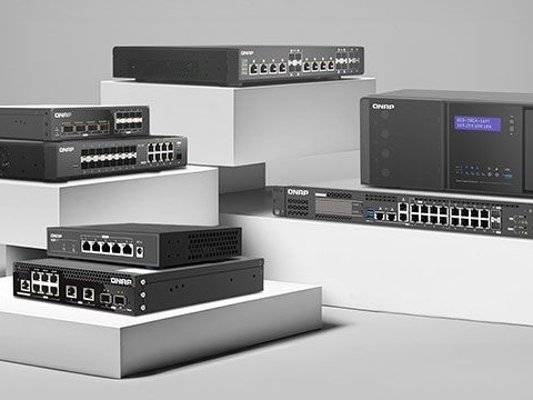 Кутията в сървърния шкаф отново става интересна
