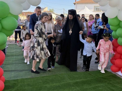Тържествено откриване на новата учебна година в ОУ „Христо Ботев“, гр. Бургас 7