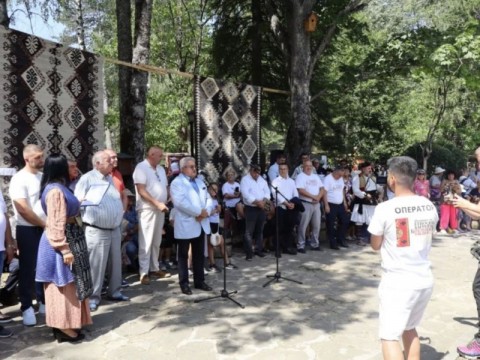 Котел събра културите на България и света на деветото издание на Фестивала на етносите, багрите и котленския килим
