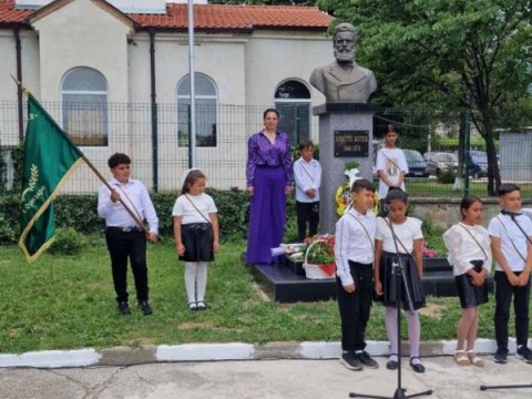 Паметник на Христо Ботев бе открит в село Оризари на 2 юни