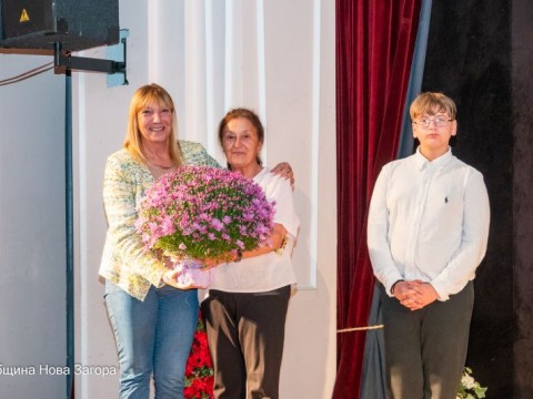 „Книжката на Еми“ събра деца, изкуство и литература в Нова Загора
