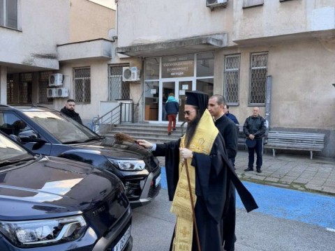 Освещаване на новите автомобили на ОД-МВР - Ямбол