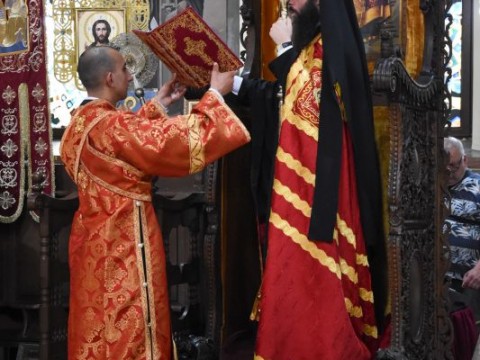 Празнична вечерня в храм “Св. Георги” в Ямбол