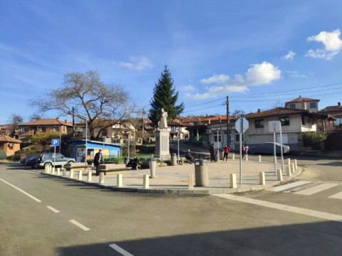 Община Котел обновява инфраструктурата в града и населените места с мащабна програма от ремонтни дейности