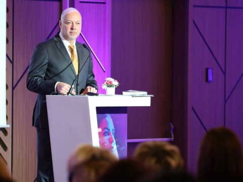 Премиерът Росен Желязков: Жените не променят света с революции, а чрез постоянство