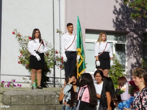 3 045 ученици започнаха новата учебна година в община Нова Загора