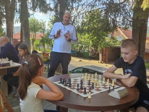 Талантливи деца и отлични шахматисти мереха сили в последната среща от шахматния празник в община Котел