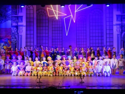 Бляскава премиера на мюзикъла „Звезда“ озари сцената в Нова Загора