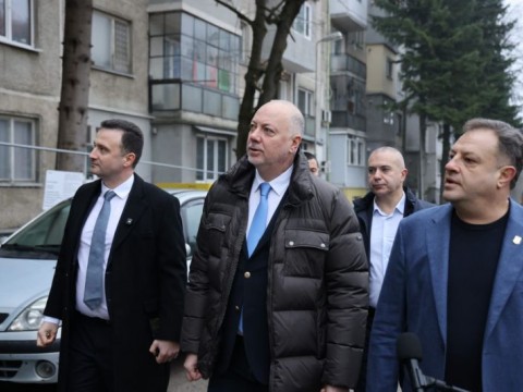 Желязков: Оставяме значителен ресурс във фонда и в ББР за саниране на жилищата на българските граждани