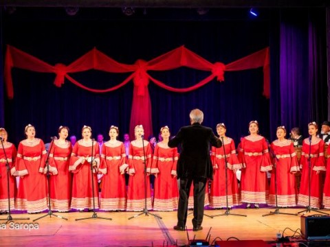 НЧ „Напредък-2001“ - Нова Загора отбеляза 25 години с празничния концерт „Етно кабаре“