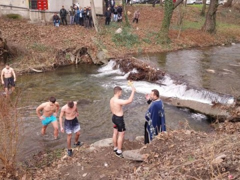 Твърдица спази традицията на Богоявление
