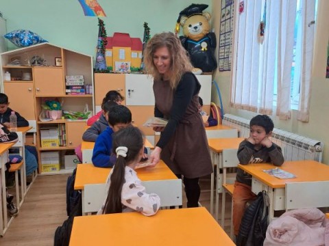 Традициите оживяват: „Приказка за мартеницата“ – от музея до класната стая в ОУ „Капитан Петър Пармаков“ – Градец