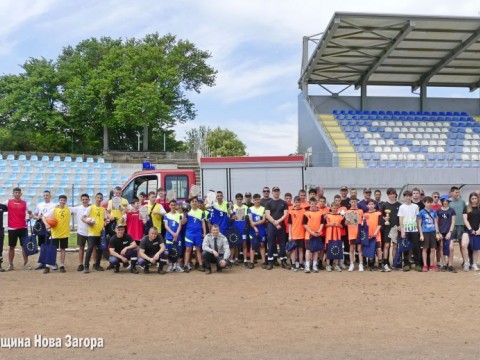 Ученически отбори премериха сили в състезанието „Млад огнеборец“ в Нова Загора