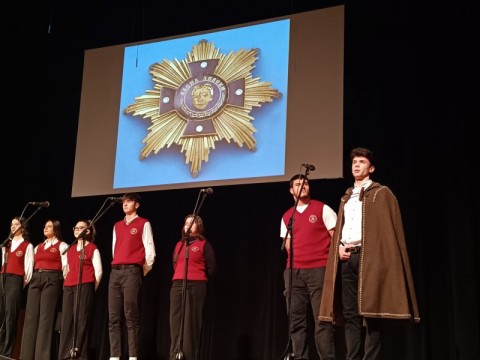 Музикално-поетична вечер за Васил Левски събра в Сливен ученици и потомка на Апостола  