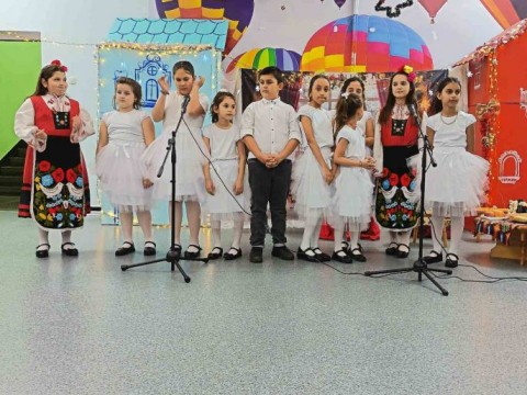  Коледно настроение в ОУ „Панайот Хитов“