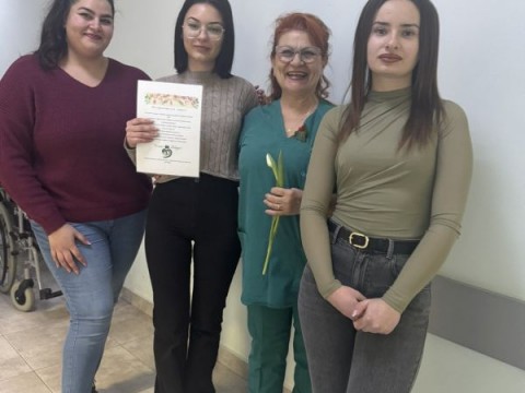 Дарение за родилната зала в МБАЛ „Д-р Иван Селимински“ от медицинския филиал в Сливен 