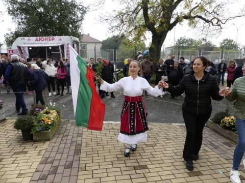 Млекарево отпразнува своя празник с дух, традиция и обич към родното!