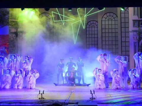 Бляскава премиера на мюзикъла „Звезда“ озари сцената в Нова Загора