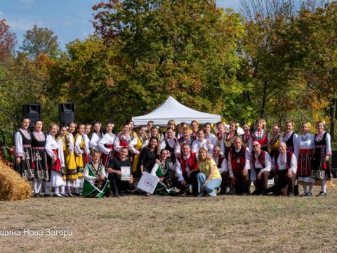 „Фолклорна омая“ събра танцьори от цялата страна в Нова Загора