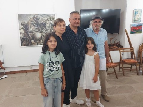 Откриха изложбата „СРЕЩА“ в Жеравна – изкуство, родено от приятелството и времето