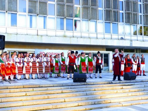 „Живата традиция“ отново събра майстори и почитатели на българското в Нова Загора
