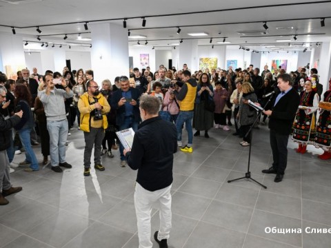 Стефан Радев откри обновената зала „Сирак Скитник“ и Националната изложба „Сливен’2026“