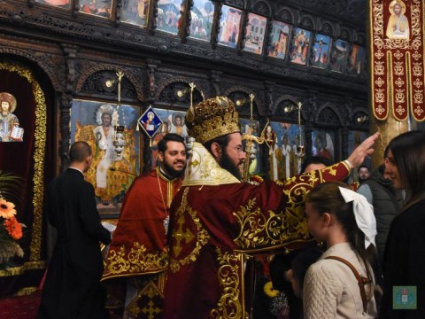 Митрополит Арсений с благословение и подкрепа за многодетни семейства в Сливен