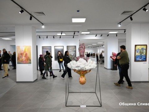 Стефан Радев откри обновената зала „Сирак Скитник“ и Националната изложба „Сливен’2026“
