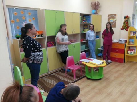 РЗИ – Сливен проведе здравни беседи за детското здраве в три детски градини