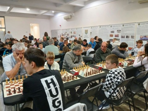 Два шахматни турнира събраха над 130 състезатели в Нова Загора