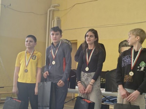 Седем медала за „ШК Сините камъни“ от турнир „Свобода“ в Раднево