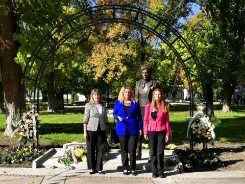 Нова Загора откри паметник на Стоян Омарчевски – родолюбеца, завещал на България Деня на народните будители