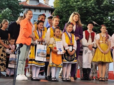 Поздравления
