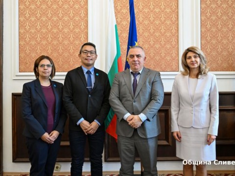 Новият представител на УНИЦЕФ за България посети Община Сливен