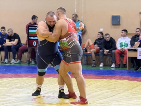  Стефан Радев приветства участниците в Държавното първенство по борба, което се провежда в Сливен