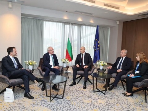 Румен Радев: Приемането на България в Европейския механизъм за стабилност носи спокойствие