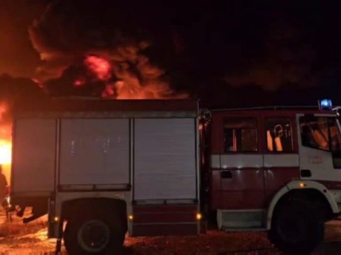 Интензивно денонощие за пожарникарите в Сливенско: 43 сигнала, активни пожари и мащабна акция в Чинтулово